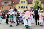 Lutki beim Maibaumstellen Kinder der Tanzgruppe Lutki beim Maibaumstellen