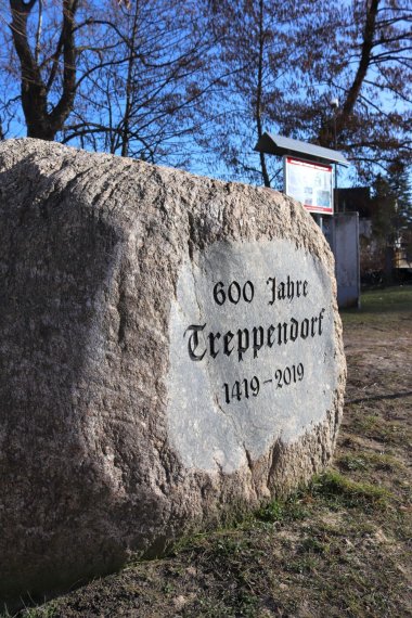 Gedenkstein zum 600. Jubiläum Treppendorf