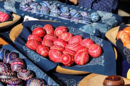 Sorbische Ostereier auf dem Lübbener Markt Sorbische Ostereier auf dem Lübbener Markt