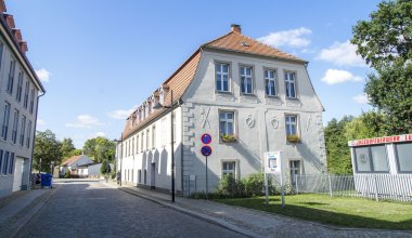 Paul-Gerhardt-Zentrum / Schloss am Kleinen Hain
